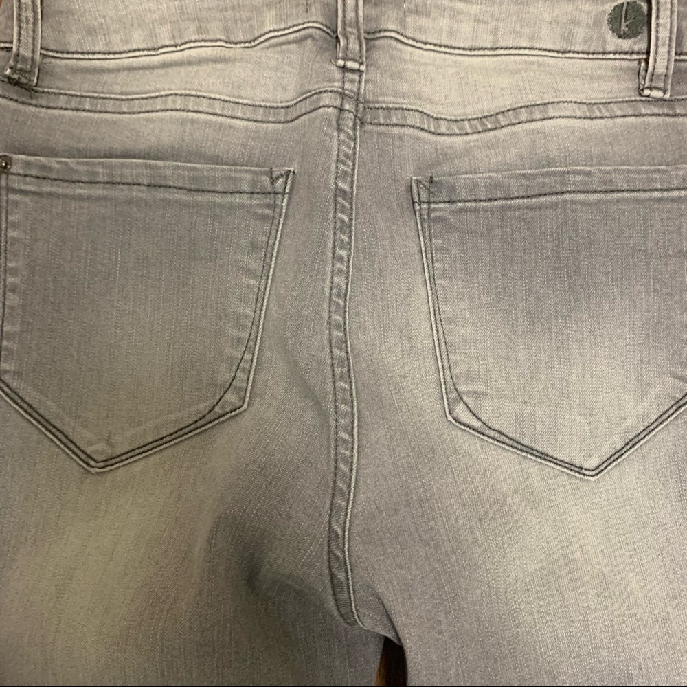 NWOT Kensie Gray Stretch Skinny Jeans - Picture 11 of 12